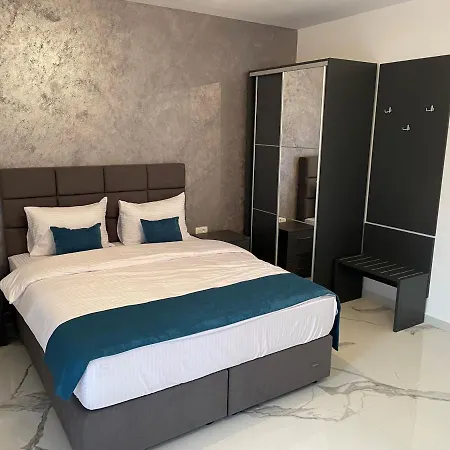 Rados Hotel 3*